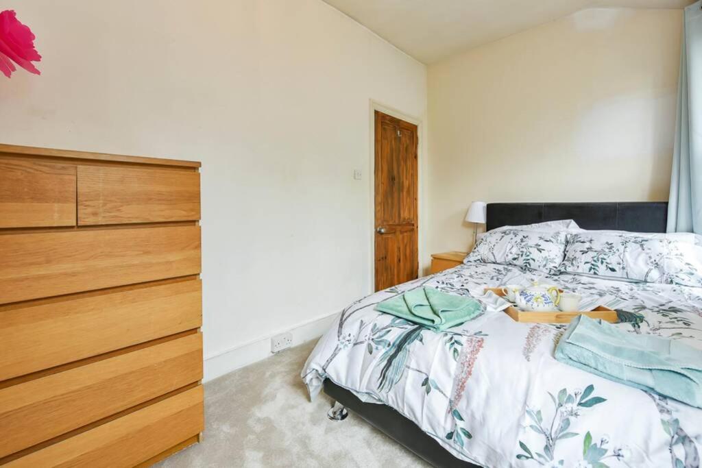 Groves 4 Bedroom, Shepherds Bush London Kültér fotó